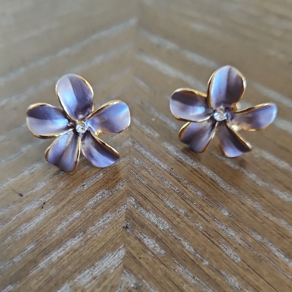 Vintage Flower Screw Back Earrings